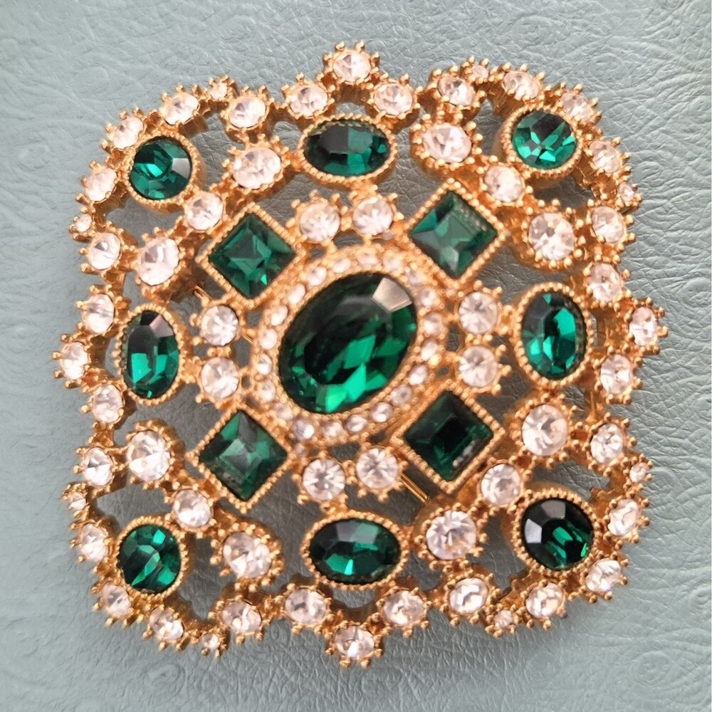 Vintage Joan Rivers Gold Tone Emerald Green / Clear Crystal Large Brooch 2.5"